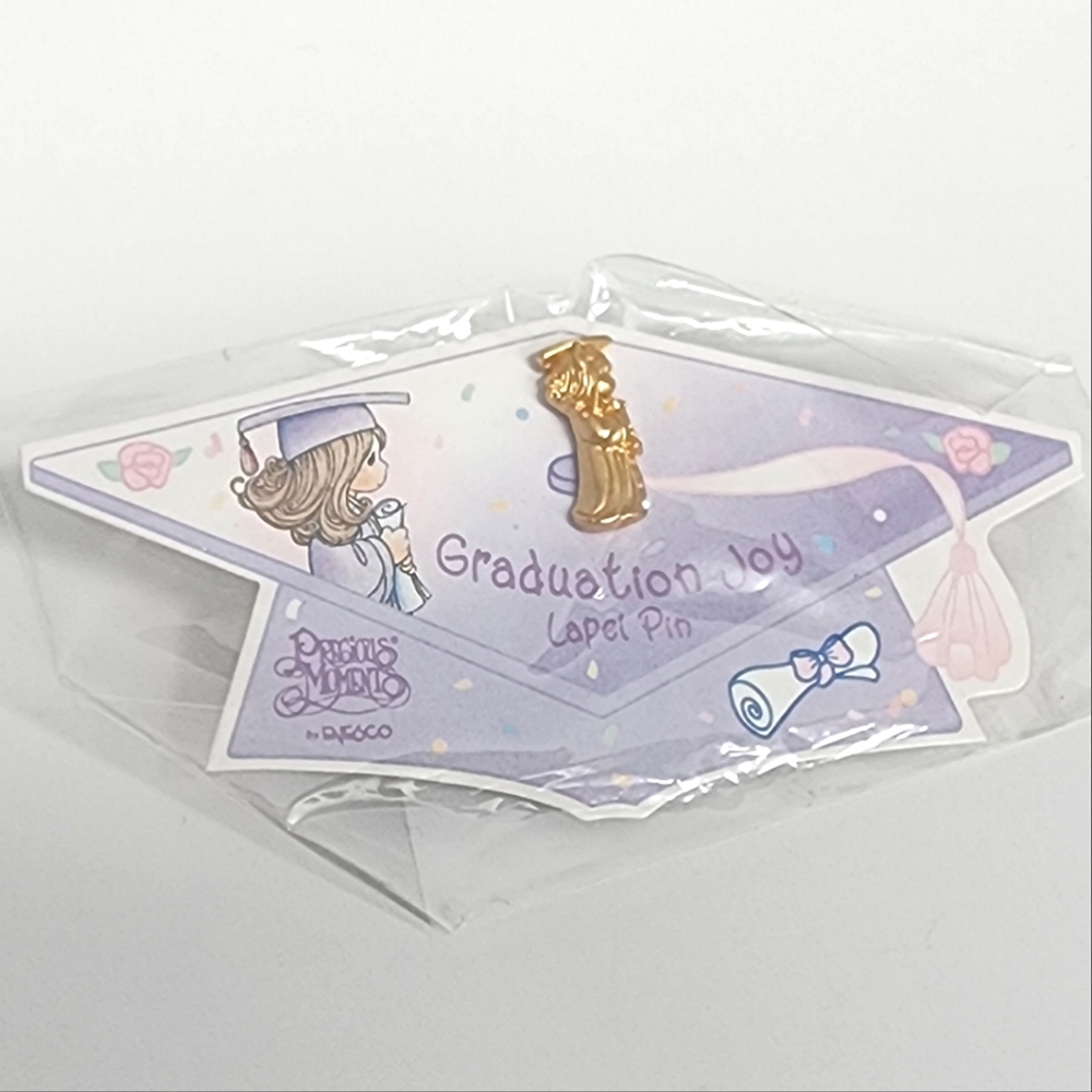 Precious Moments Golden Graduation Lapel Pin 1998 Unopened New